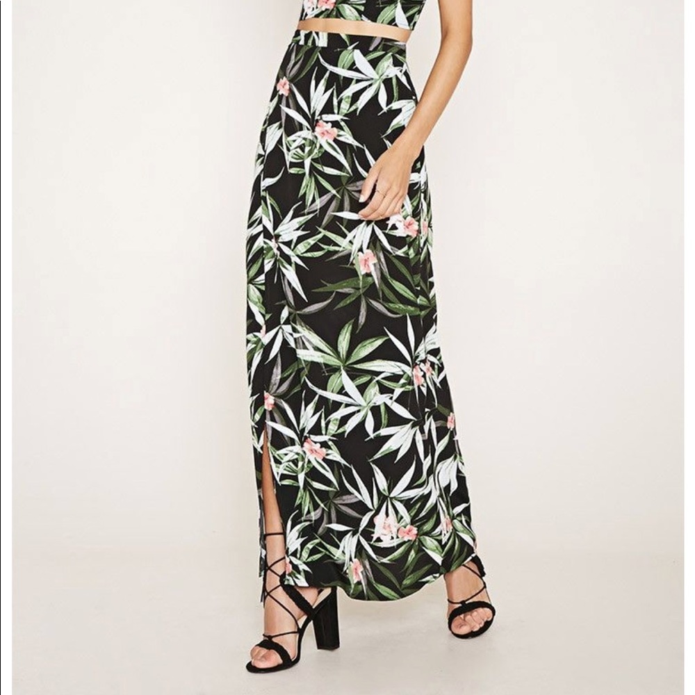 Forever 21 Tropical Floral Maxi Skirt Size S
